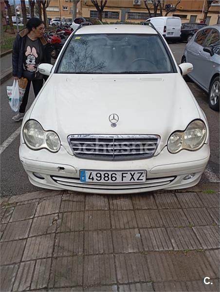 Usado Mercedes C220 Classic 150 CV (110 kW) 2007 Blanco Familiar
