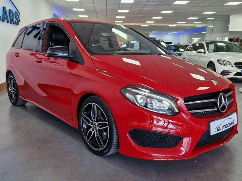 Usado Mercedes B220 177 CV (130 kW) 2016 Rojo Utilitario