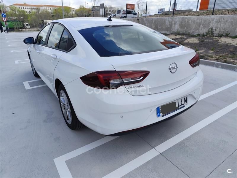 Usado Opel Insignia Business Elegance 122 CV (89 kW) 2020 Blanco Berlina