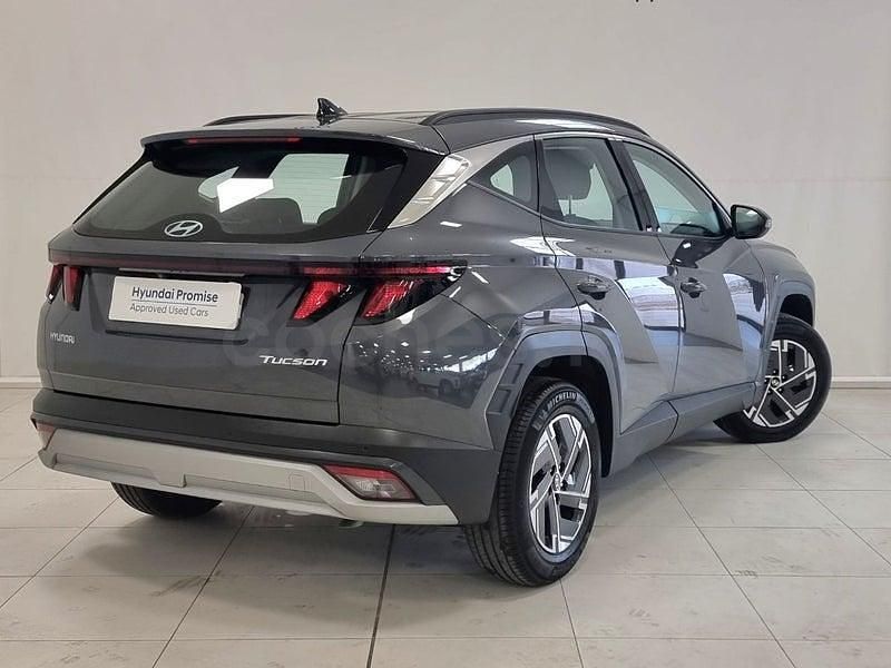 Usado Hyundai Tucson 160 CV (117 kW) 2025 Gris / plata SUV