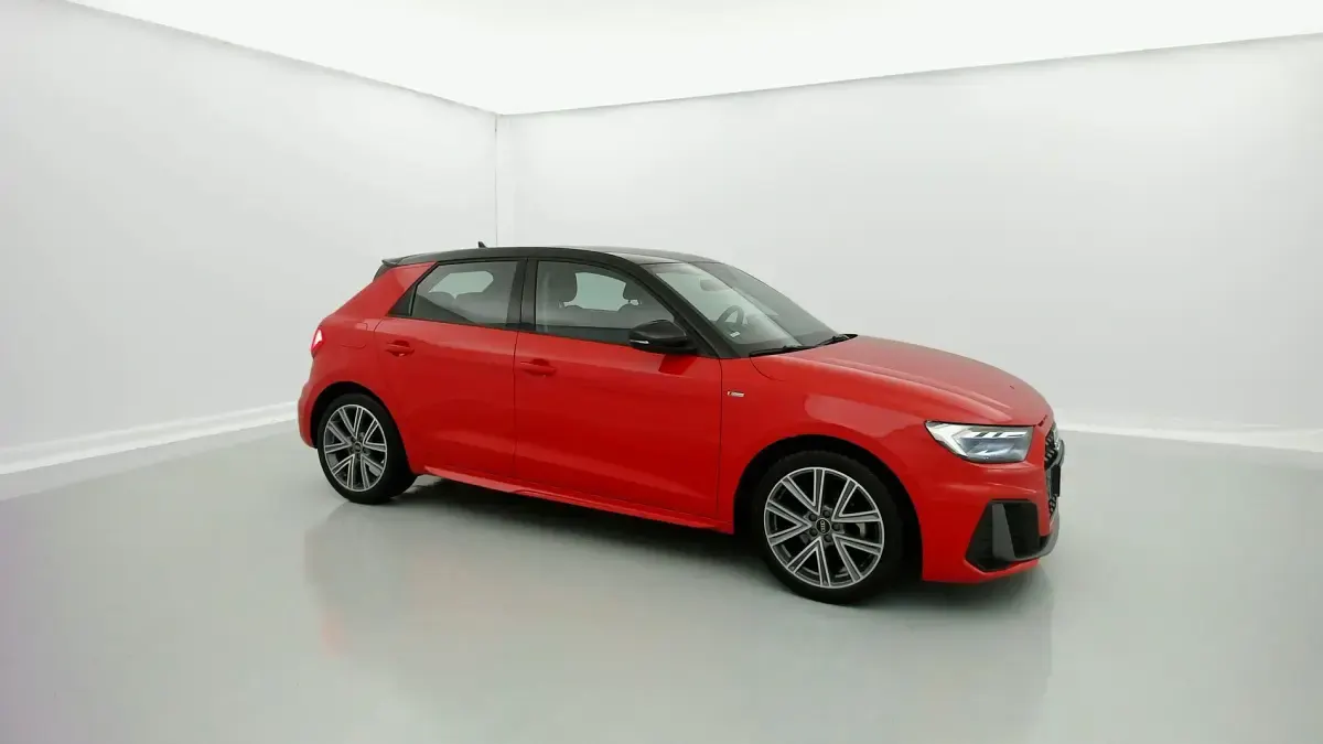 Usado Audi A1 Sportback S-Line 110 CV (80 kW) 2022 Misanorot / mythosschwarz Utilitario