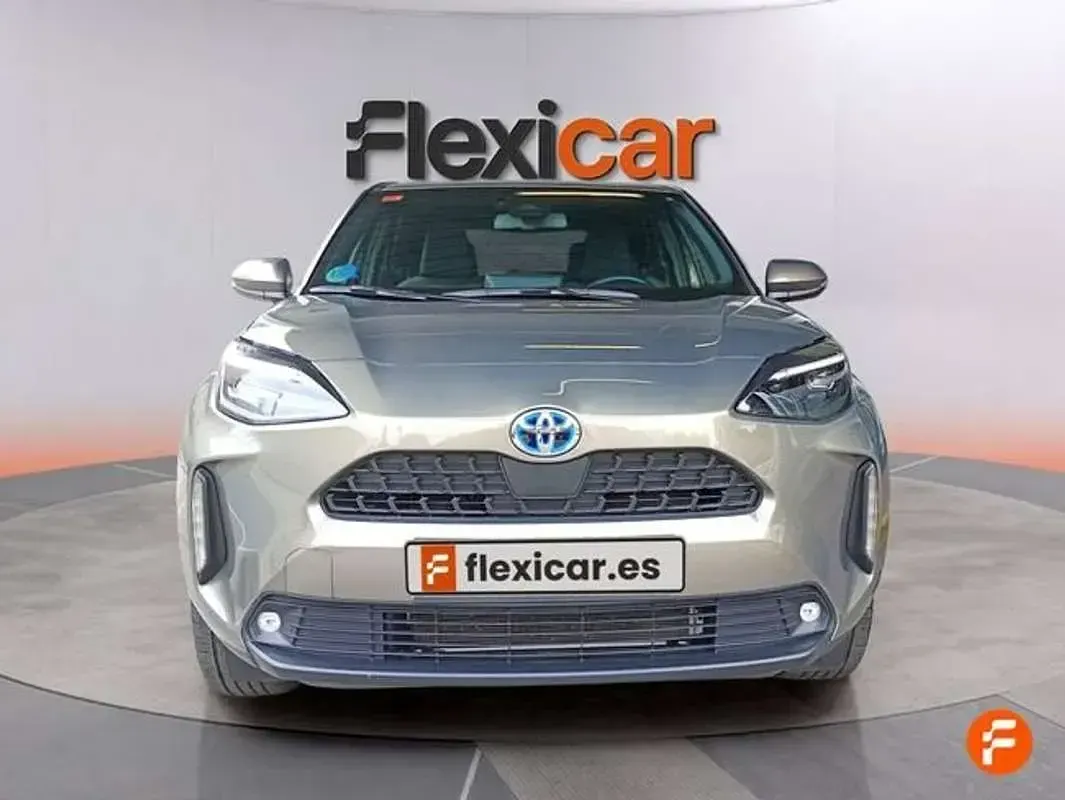 Usado Toyota Yaris Cross Active 116 CV (85 kW) 2021 Beige SUV
