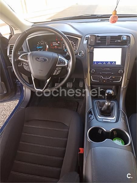 Usado Ford Mondeo Trend 150 CV (110 kW) 2020 Azul Familiar