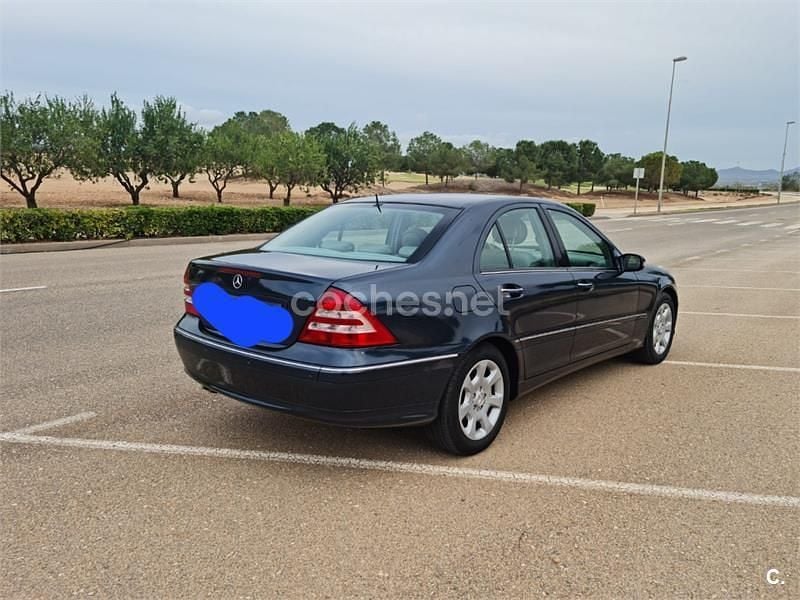 Usado Mercedes C320 Elegance 218 CV (160 kW) 2005 Azul Berlina