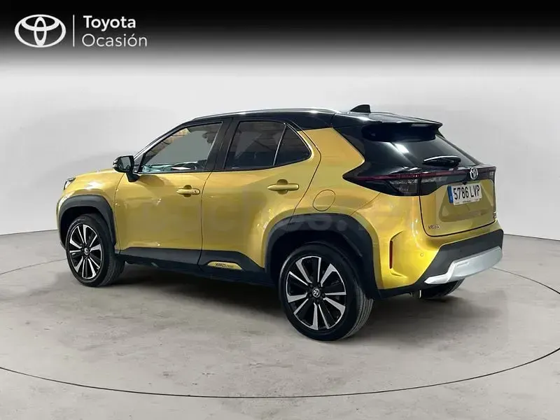 Usado Toyota Yaris Cross Edition 116 CV (85 kW) 2021 Amarillo SUV