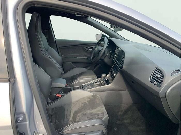 Usado Seat Leon 4Drive 300 CV (220 kW) 2020 Gris plata