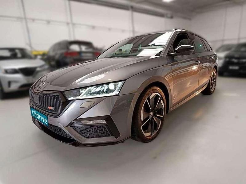 Usado Skoda Octavia Selection 184 CV (135 kW) 2023 Gris Familiar