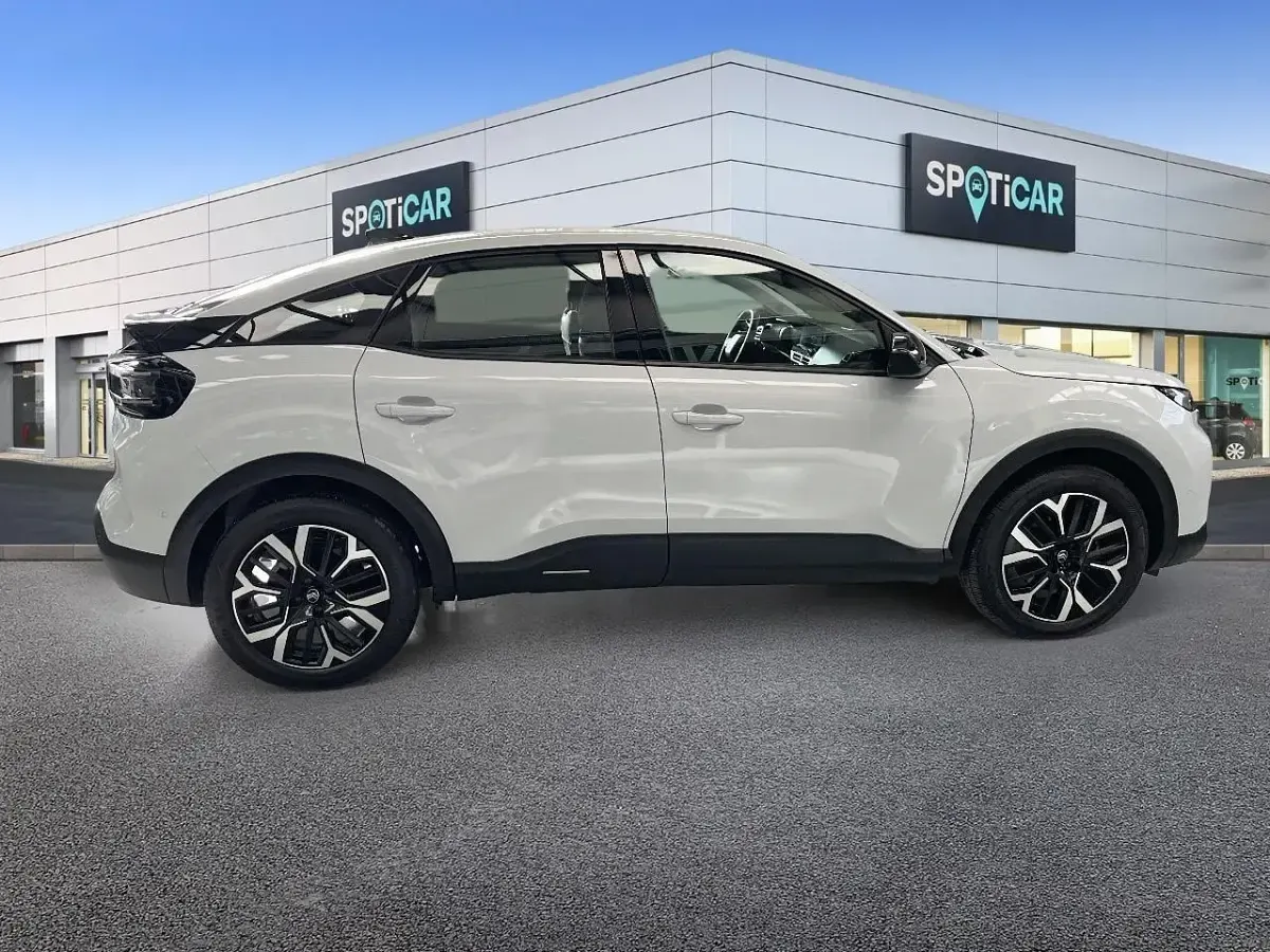 Usado Citroën C4 Business Class 137 CV (100 kW) 2025 Blanco SUV