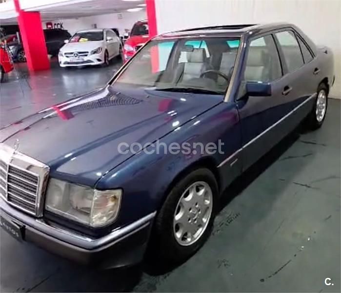 Azul Usado 1990 Mercedes E230 Berlina | 7999 € - Imagen 1/4