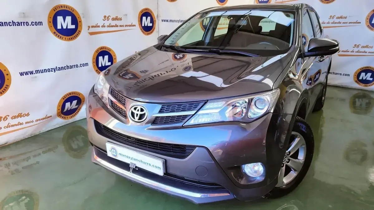 Käytetty Toyota RAV4 Business Edition 143 HP (105 kW) 2016 Harmaa Katumaasturi