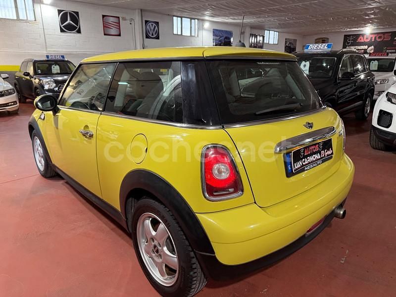 Usado Mini Cooper 122 CV (89 kW) 2011 Amarillo Utilitario