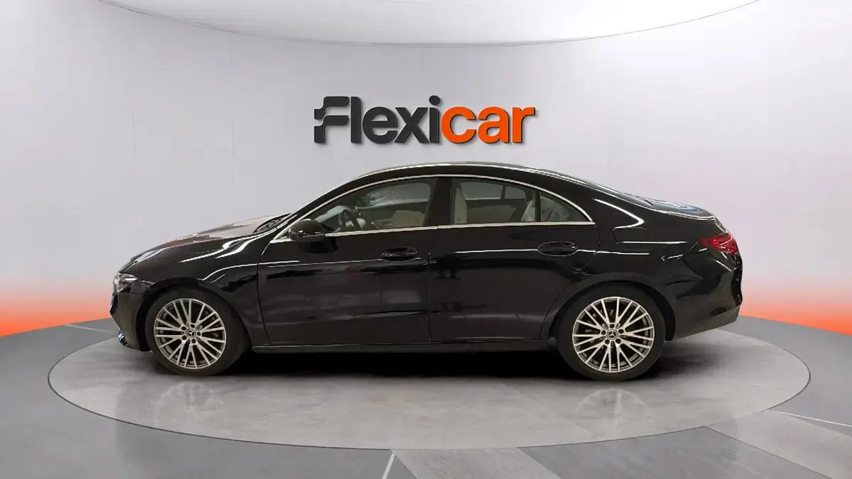 Usado Mercedes CLA180 136 CV (100 kW) 2020 Negro Coupe