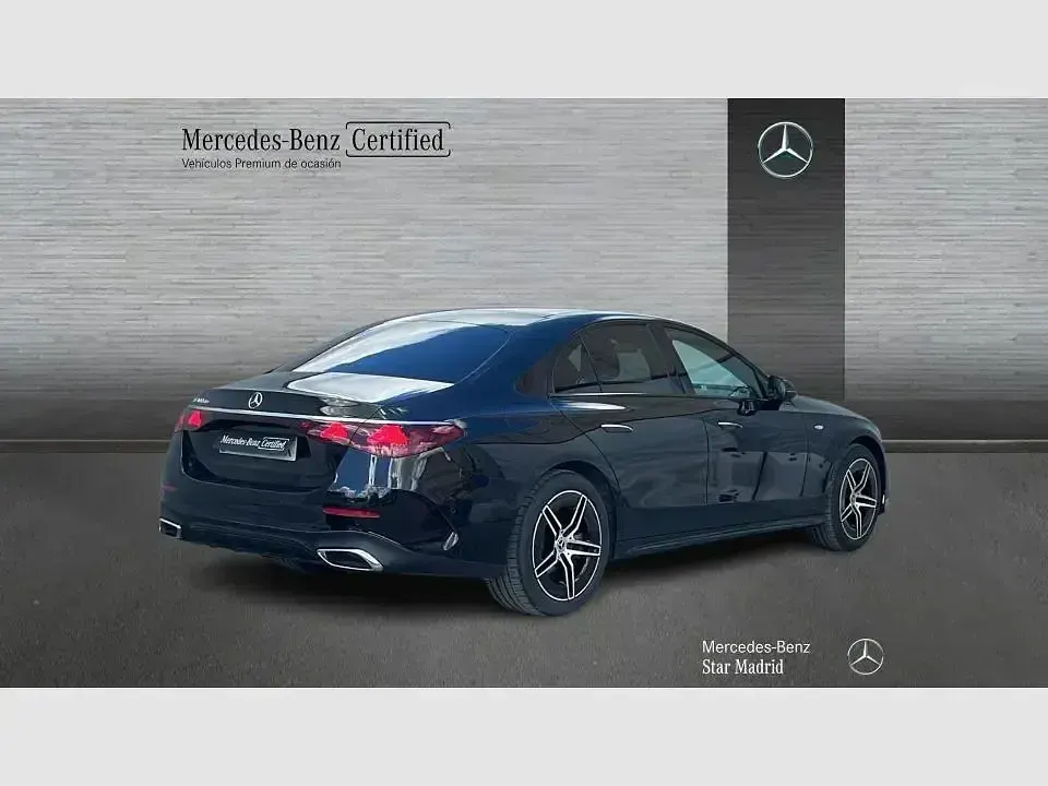 Usado Mercedes E300 AMG line 313 CV (230 kW) 2025 Otro Berlina
