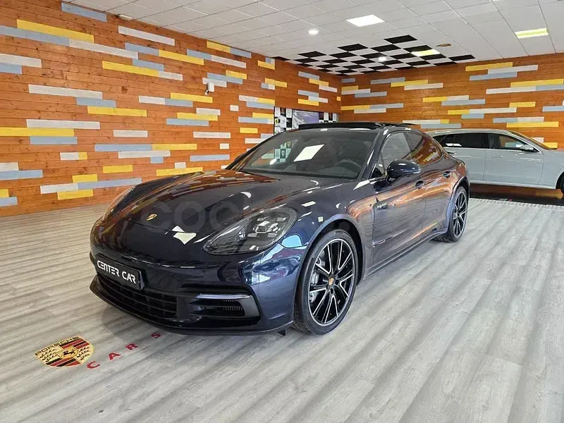 Usado Porsche Panamera 4 Executive 462 CV (339 kW) 2018 Azul Utilitario