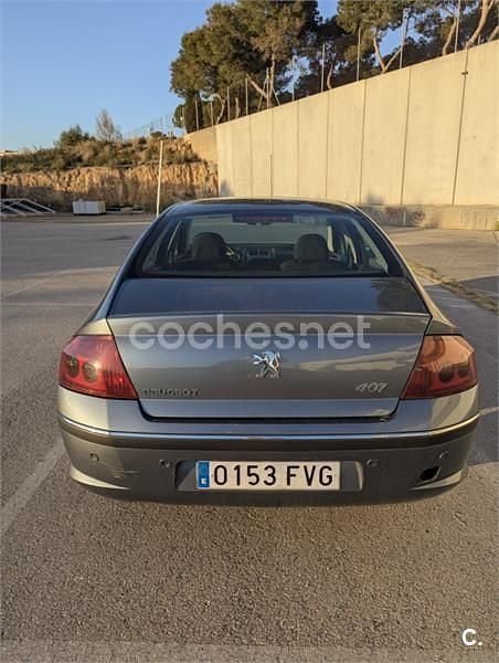 Usado Peugeot 407 Sport 136 CV (100 kW) 2007 Gris / plata Berlina
