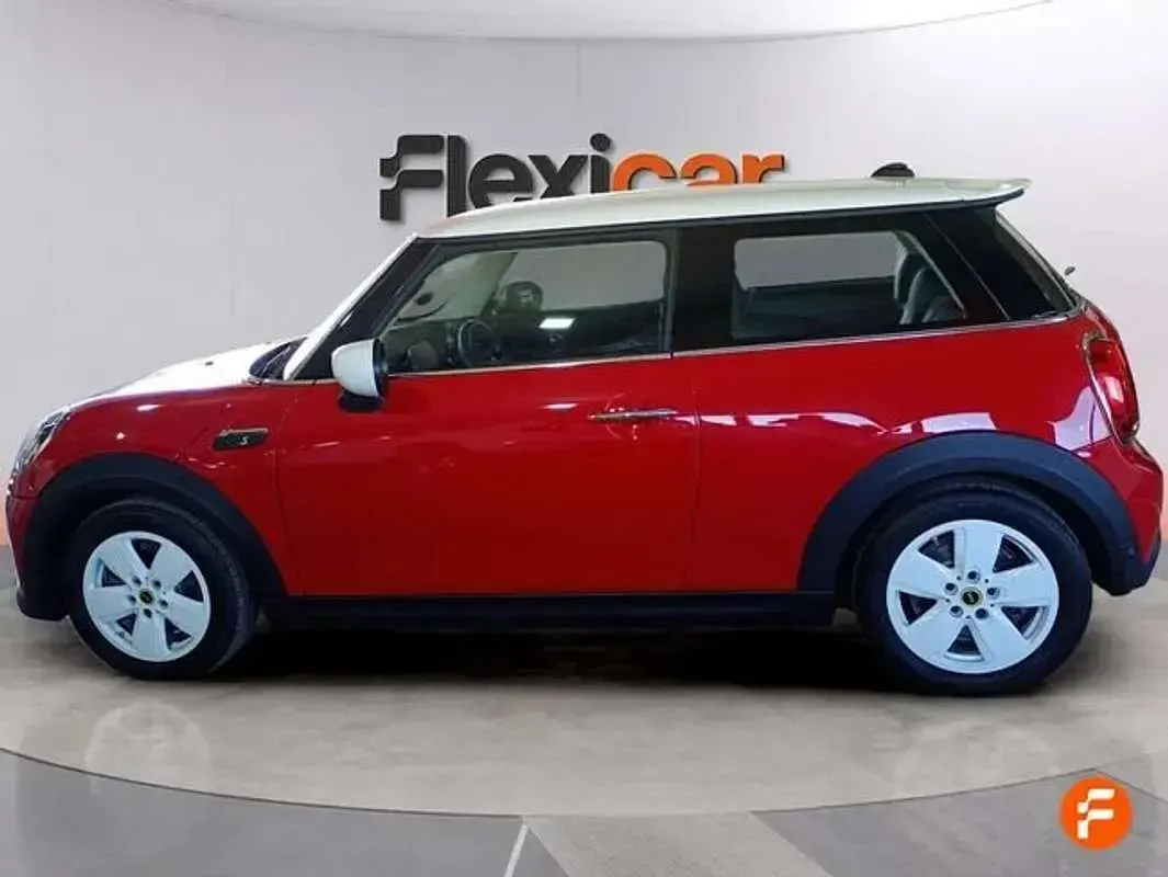 Usado Mini Cooper SE 135 kW (184 CV) 2022 Rojo Utilitario