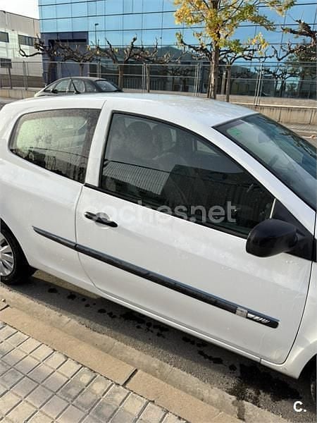 Usado Renault Clio IV Business 90 CV (66 kW) 2012 Blanco Berlina