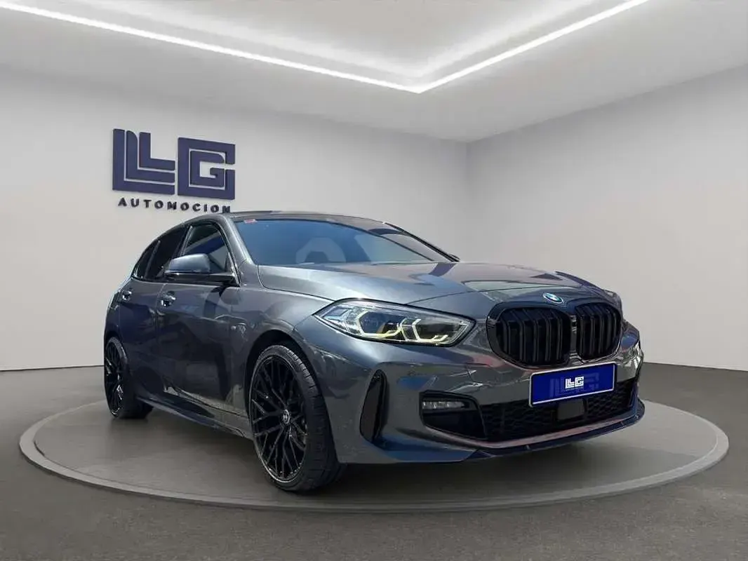 Usado BMW 116 136 CV (100 kW) 2021 Gris Utilitario
