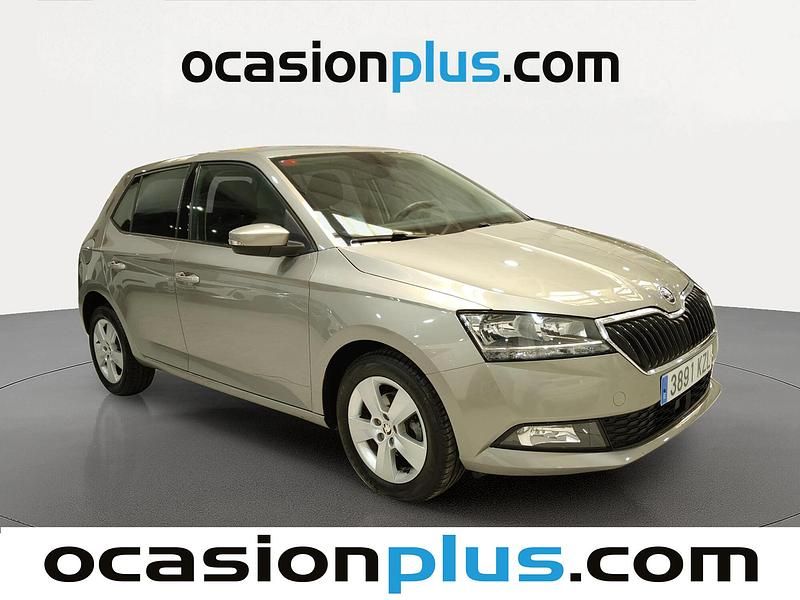 Usado Skoda Fabia 95 CV (69 kW) 2019 Beige