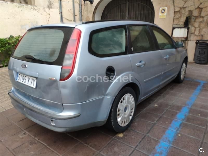 Usado Ford Focus Trend 90 CV (66 kW) 2006 Azul Familiar