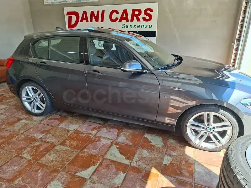 Usado BMW 120 M Sport 190 CV (139 kW) 2017 Gris / plata Berlina
