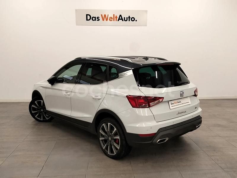 Usado Seat Arona FR 115 CV (84 kW) 2025 Blanco SUV
