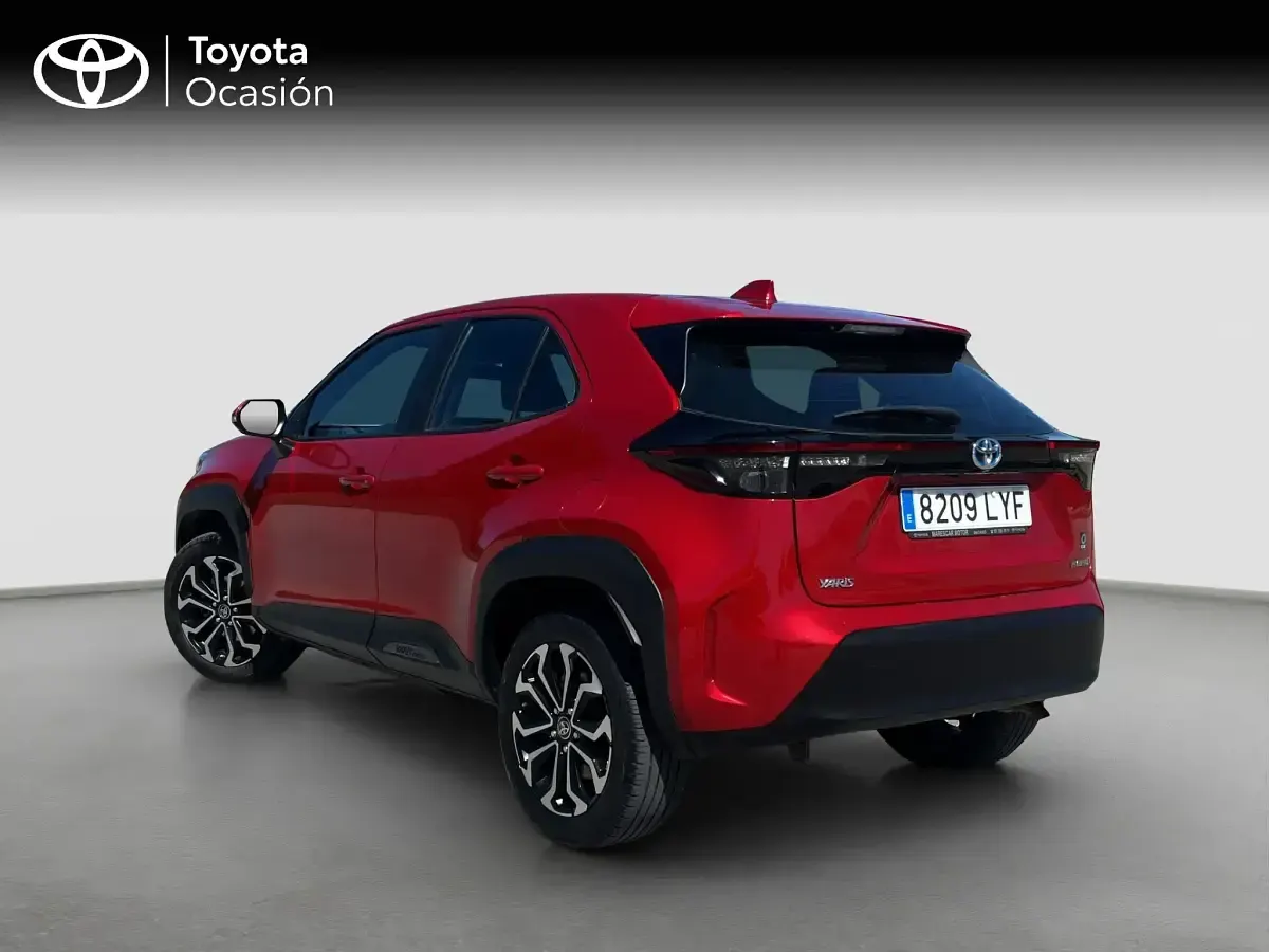 Usado Toyota Yaris Cross Active 116 CV (85 kW) 2022 Rojo SUV
