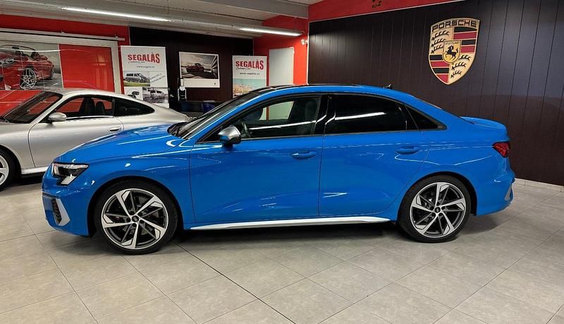 Usado Audi S3 Ambiente 310 CV (228 kW) 2022 Azul Berlina