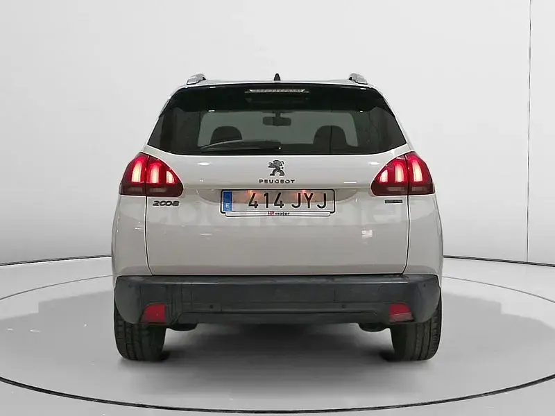 Usado Peugeot 2008 Style 110 CV (80 kW) 2017 Blanco SUV