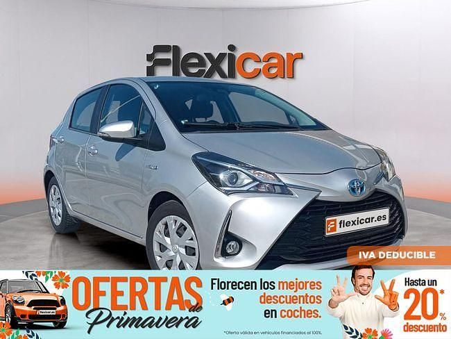 Usado Toyota Yaris Hybrid Active 100 CV (73 kW) 2019 Gris