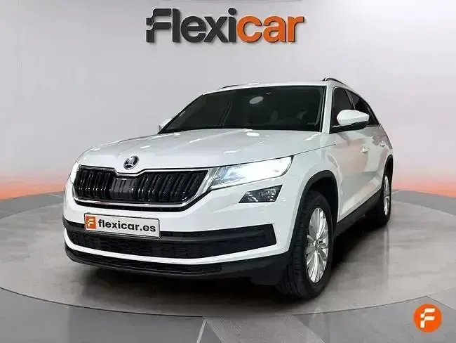 Usado Skoda Kodiaq Ambition 150 HP (110 kW) 2020 Branco SUV