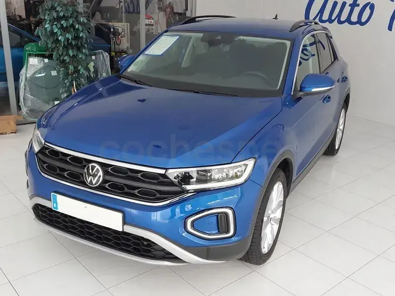Usado VW T-Roc 150 CV (110 kW) 2025 Azul SUV