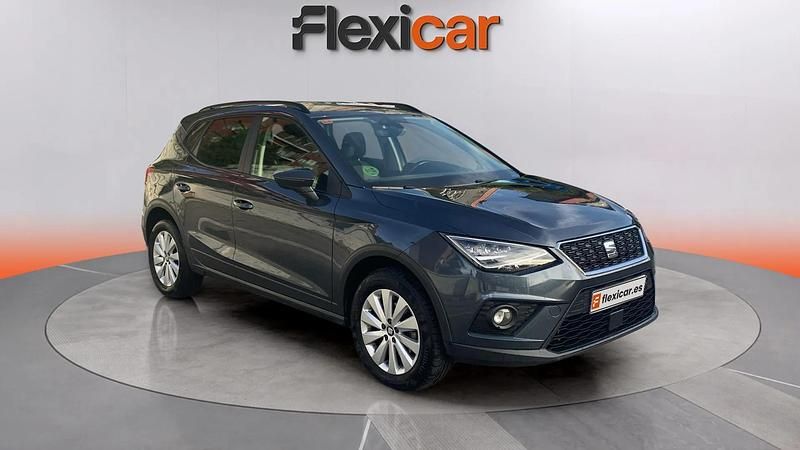 Usado Seat Arona Ecomotive 95 CV (69 kW) 2019 Gris SUV