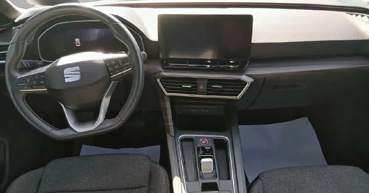 Usado Seat Leon XCELLENCE 150 CV (110 kW) 2022