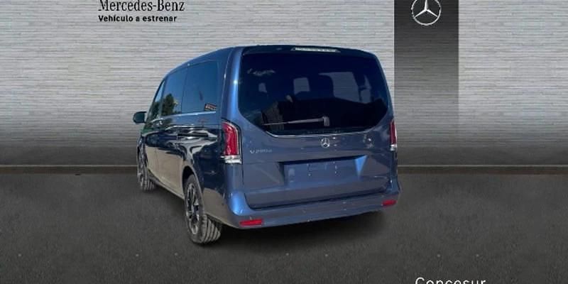 Nuevo Mercedes V220 163 CV (119 kW) 2025 Azul Monovolumen