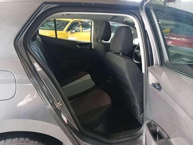 Usado Skoda Fabia Selection 95 CV (69 kW) 2024 Gris Utilitario