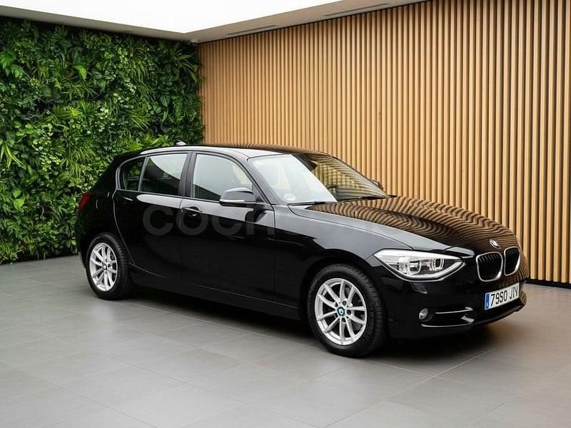 Usado BMW 116 Sport Line 116 CV (85 kW) 2015 Negro Utilitario