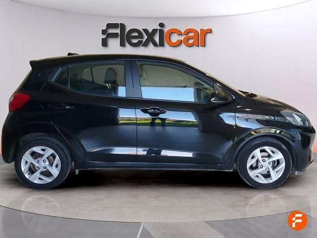 Usado Hyundai i10 67 CV (49 kW) 2022 Negro Utilitario