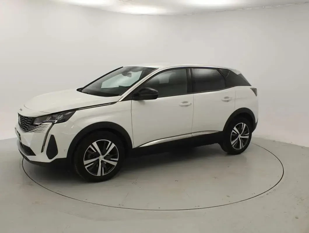 Używany Peugeot 3008 Allure 131 KM (96 kW) 2023 SUV
