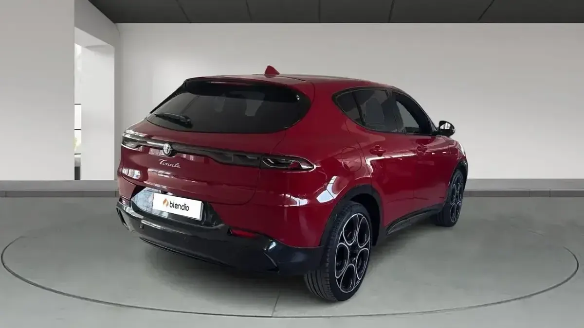 Usado Alfa Romeo Tonale Veloce 160 CV (117 kW) 2023 Rojo SUV