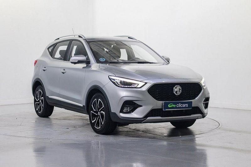 Usado MG ZS Luxury 106 CV (77 kW) 2022 Gris SUV