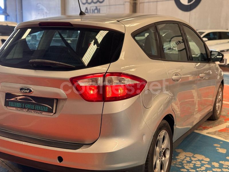 Usado Ford C-MAX Trend 115 CV (84 kW) 2015 Gris / plata Monovolumen