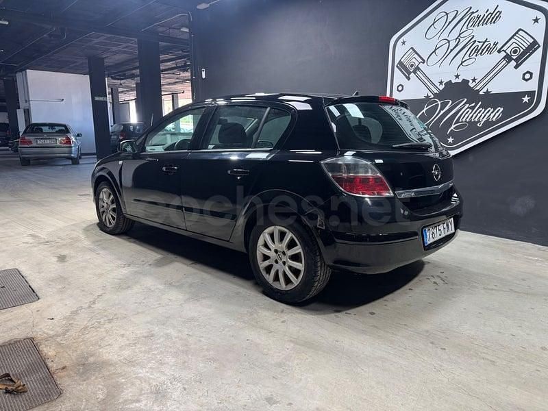 Używany Opel Astra Energy 115 KM (84 kW) 2008 Czarny Sedan/Limuzyna