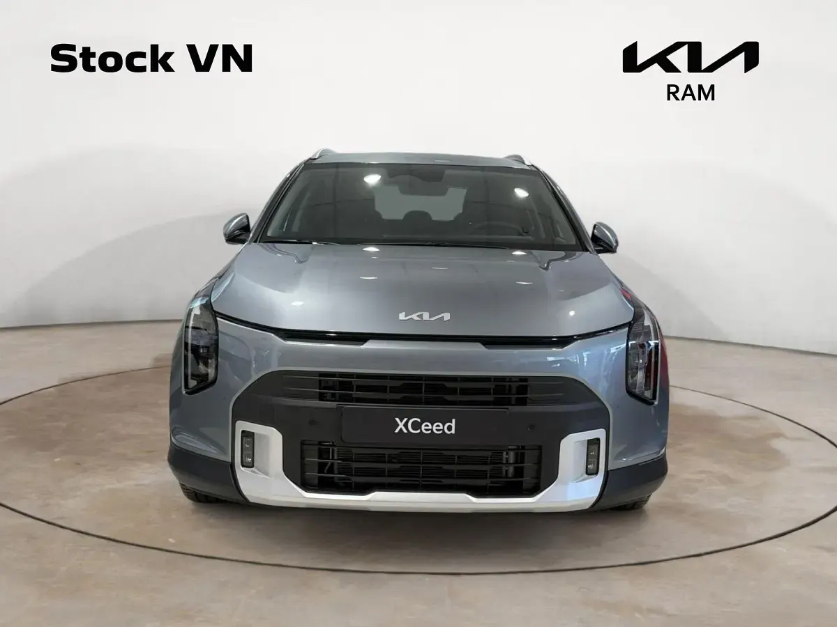 Nuevo Kia XCeed 150 CV (110 kW) 2026 Lunar silver m SUV