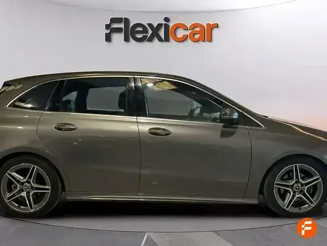 Usado Mercedes B200 150 CV (110 kW) 2020 Gris Utilitario