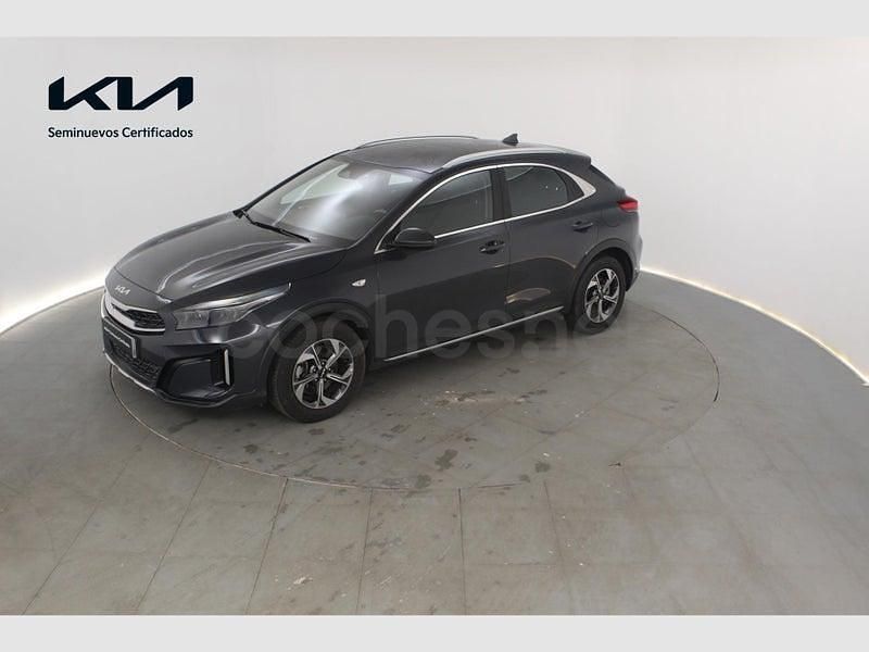 Usado Kia XCeed 100 CV (73 kW) 2024 Negro SUV
