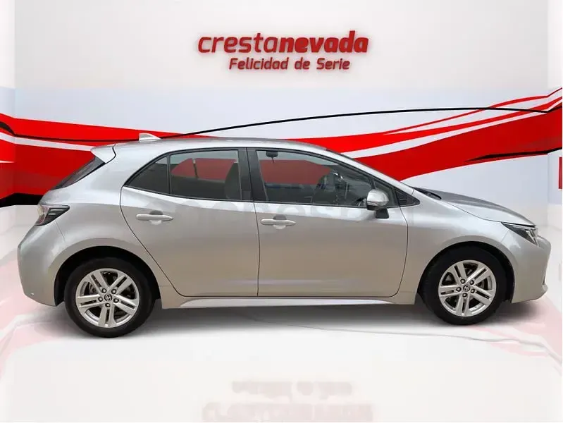 Usado Toyota Corolla Active 122 CV (89 kW) 2022 Gris / plata Berlina