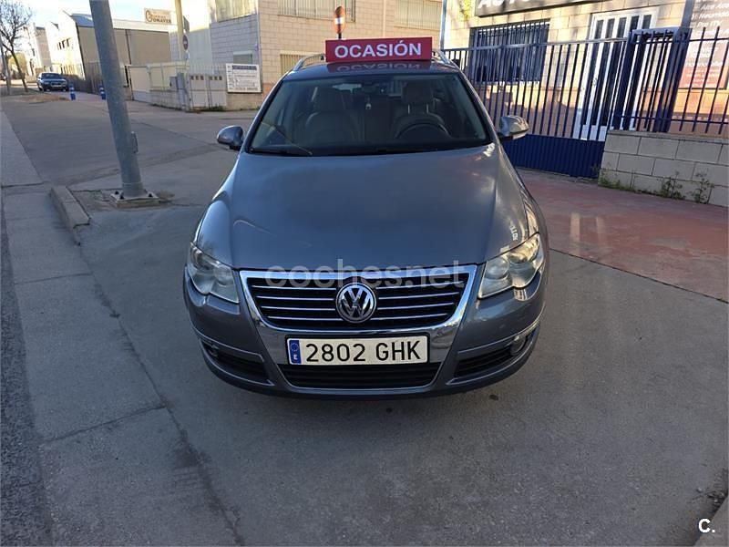 Usado VW Passat Highline 140 CV (102 kW) 2008 Beige Familiar