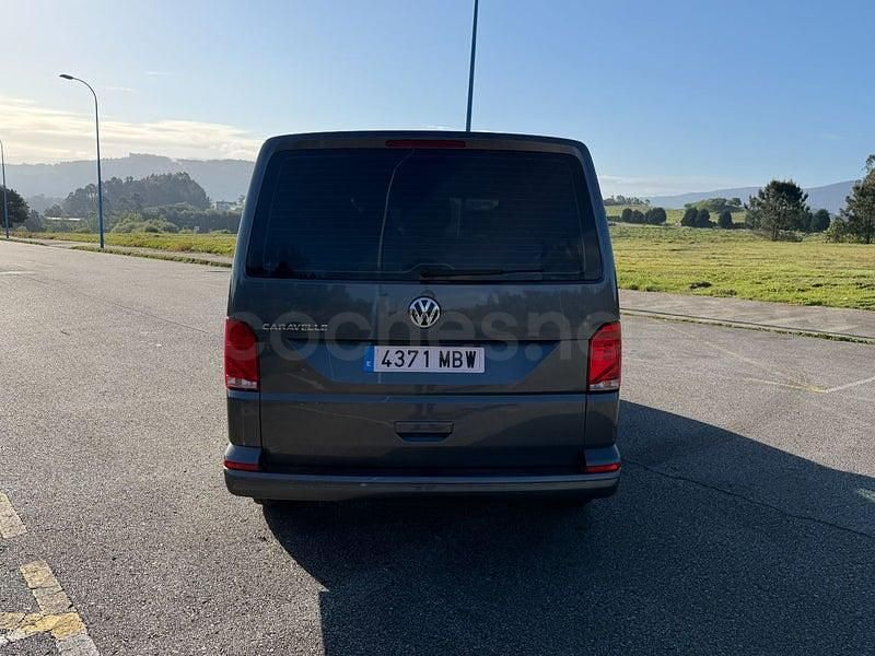 Usado VW Caravelle 204 CV (150 kW) 2023 Gris / plata Van