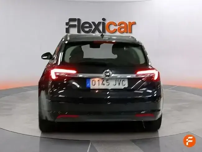 Usado Opel Insignia Selective 136 CV (100 kW) 2016 Negro Familiar